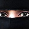 Мусульманка подала на развод после попытки мужа посмотреть на ее лицо