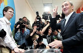 Обработано 40% голосов: Черновецкий - 36,7%, Турчинов - 18,7%