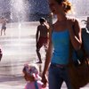 Киевские студентки вымоются в фонтане