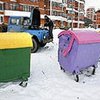 Киевлян приучают сортировать мусор