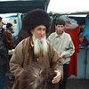 Туркменские пенсионеры торгуют очередью на подключение к интернету