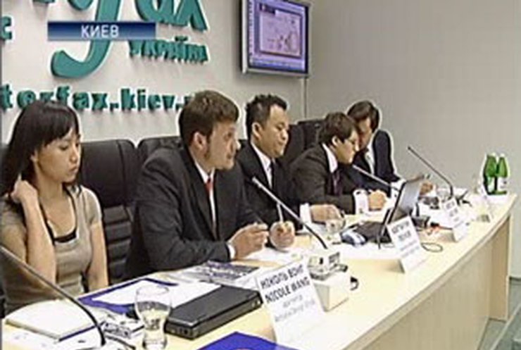 У будущей главной арены Евро-2012 снова проблемы