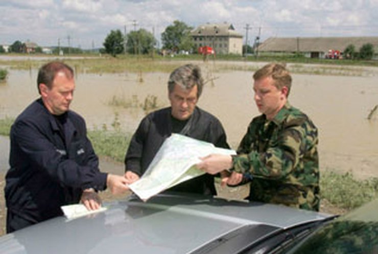 Ющенко просит СНБО признать 6 областей зоной бедствия