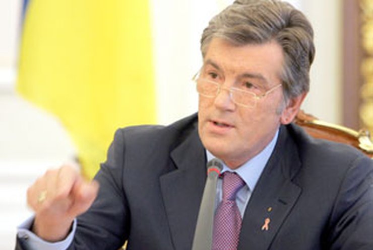 Ющенко отругал Тимошенко и пригрозил отставкой губернаторам