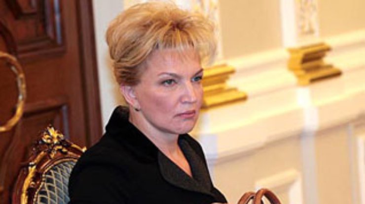 Богатырева увидела у Януковича "опасные тенденции"