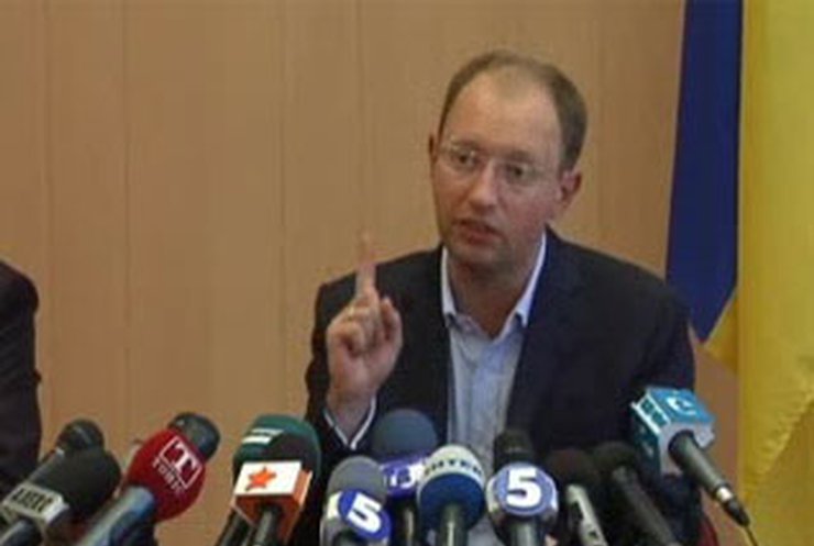Яценюк готов спасти коалицию