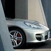 Компания Porsche рассекретила модель Panamera
