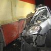 "Дэу" протаранила троллейбус в Киеве, погибли 5 человек