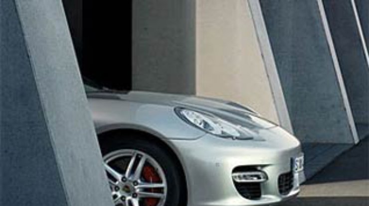 Компания Porsche рассекретила модель Panamera