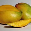 Шведка увидела Божий знак, разрезав манго