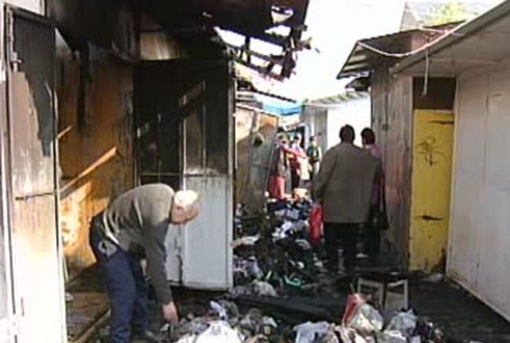 В Ужгороде сгорел рынок