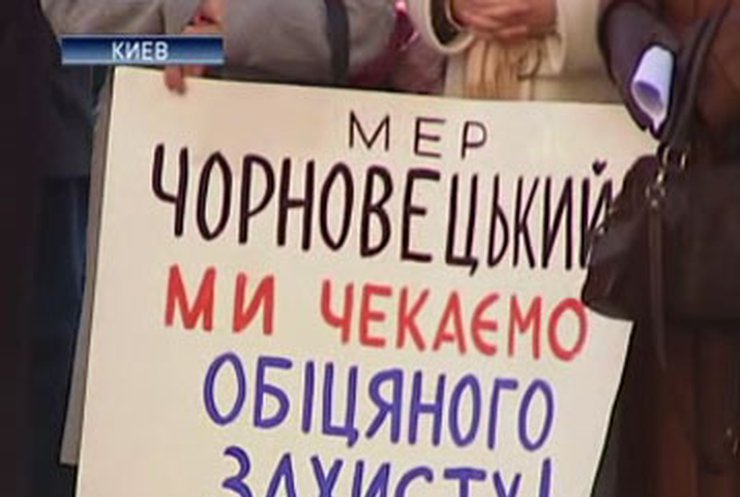 Продам дом. С жильцами