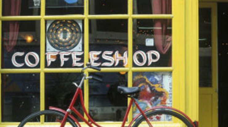В Нидерландах закрывают кофешопы, чтобы снизить наплыв туристов
