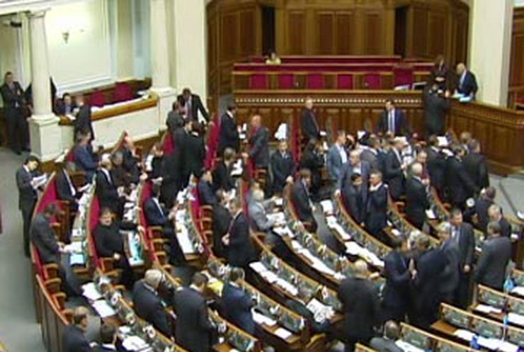 За неделю Рада не приняла ни одного закона