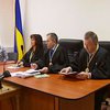 Указ о перевыборах остановили незаконно