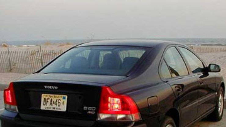 У Volvo S60 будет консоль из хрусталя