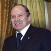 Президент Алжира хочет изменить конституцию "под себя"