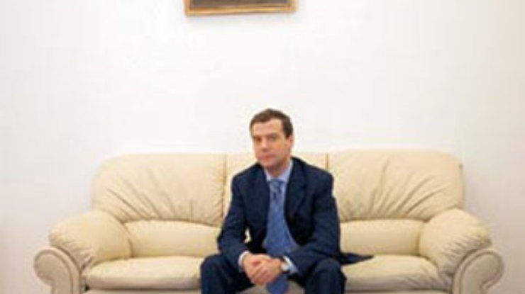 Медведев не сможет продлить себе срок полномочий