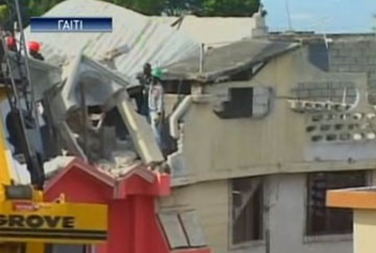 Число жертв обрушения школьного здания на Гаити достигло 92 человек