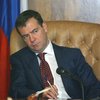 Медведев приказал взыскать с Украины долг за газ