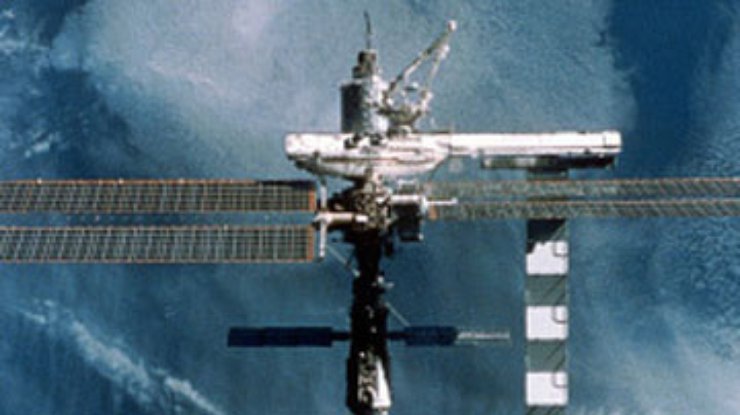 Астронавты NASA провели третий выход в открытый космос