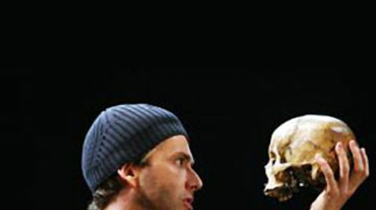 В постановке "Гамлета" использовали настоящий человеческий череп