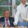 Буш будет скучать по самолету и кулинарным изыскам