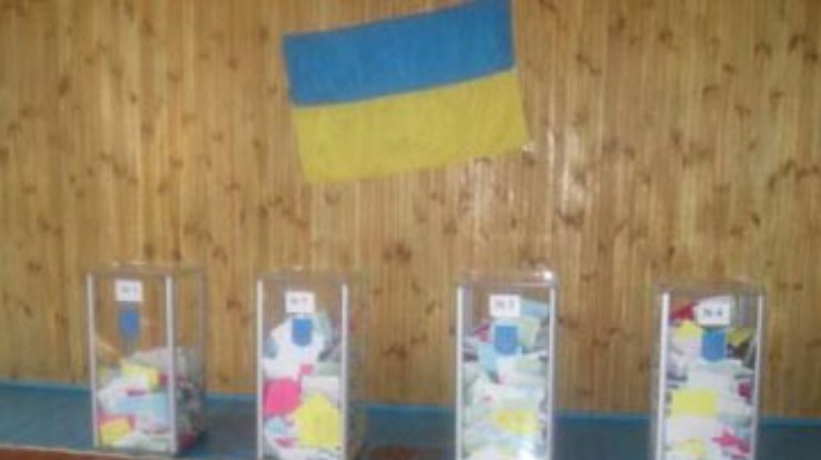 В Украине проходят внеочередные местные выборы в 138 населенных пунктах