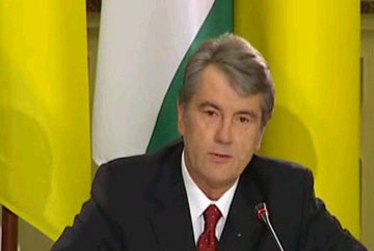 Ющенко: Союз Партии регионов и БЮТ - это угроза демократии