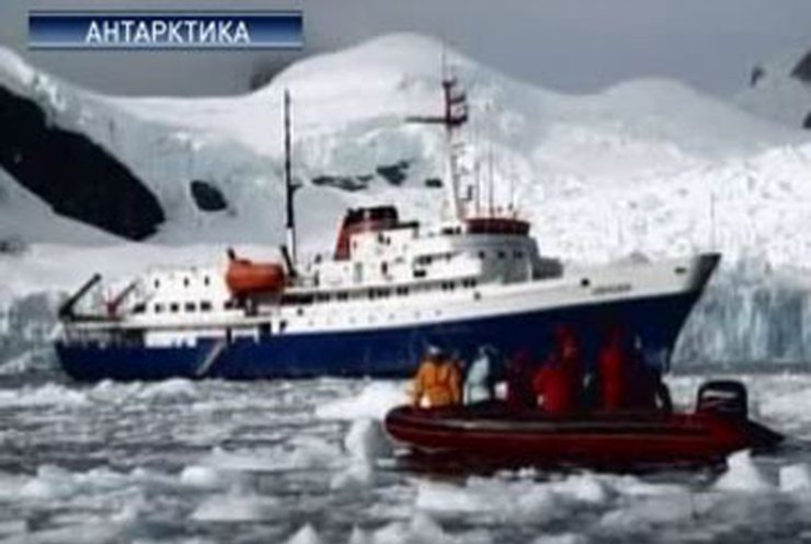 Аргентинский круизный лайнер терпит бедствие у берегов Антарктиды