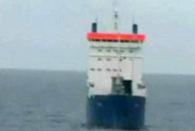 Сомалийские пираты грозят отменить сделку по выкупу судна Faina