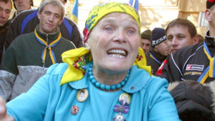 Охрана Ющенко сдала бабу Параску в милицию