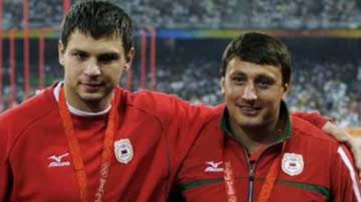 Белорусские метатели молота лишены олимпийских наград