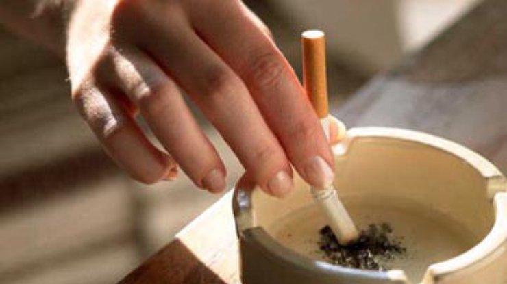 Ученые: У курящих родителей чаще рождаются девочки