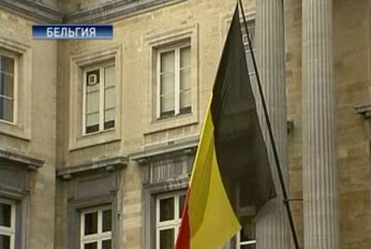 Премьер Бельгии подал в отставку