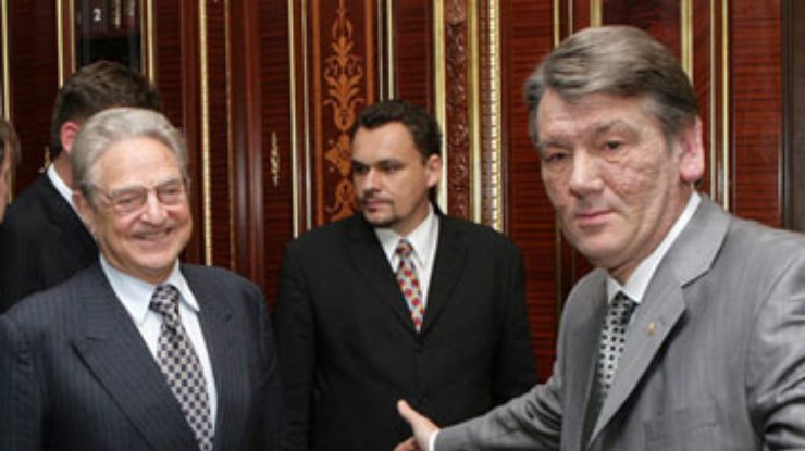 У Ющенко подозревают, что Сорос помог Тимошенко обвалить гривну