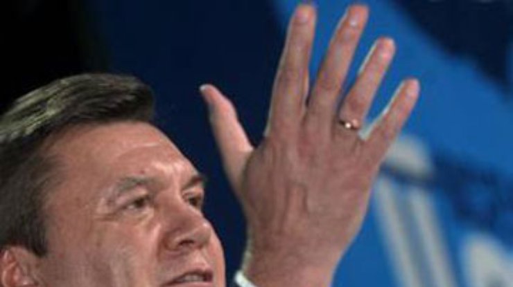 Опрос: Янукович возглавляет "президентский" рейтинг