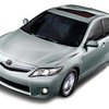 Toyota показала обновленный седан Camry