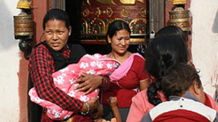 В Непале родился ребенок с восемью конечностями