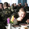 Ехануров обещает не снижать зарплаты военным