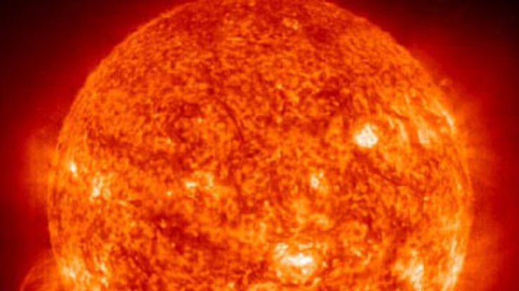 Ученые впервые увидели "темную" сторону Солнца