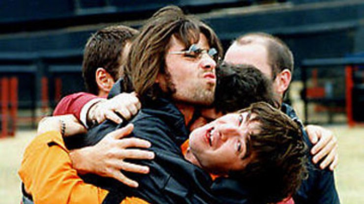 Oasis выдвинуты на премию как "лучшая" и "худшая" группа одновременно