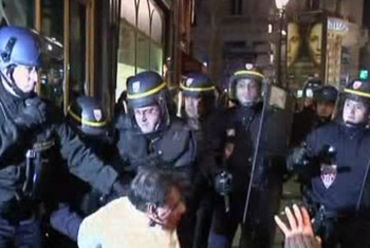 Париж охватили массовые беспорядки