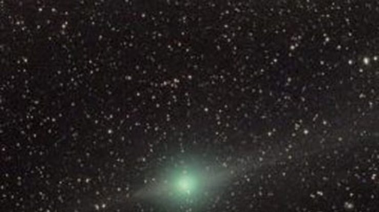 Летящая к Земле комета потеряла часть хвоста
