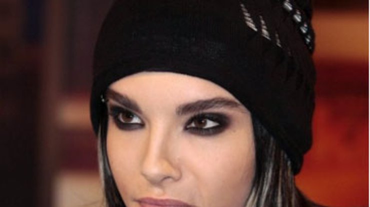 Вокалиста Tokio Hotel определили в список "самых несексуальных женщин"