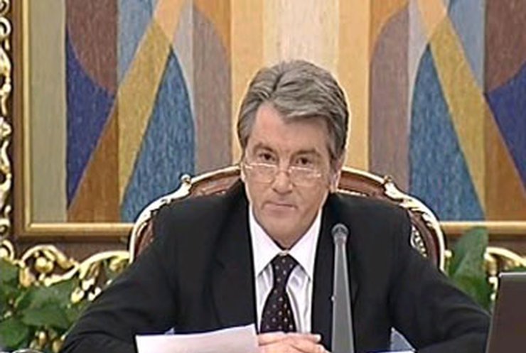 Ющенко: Тимошенко не имела права подписывать газовые контракты