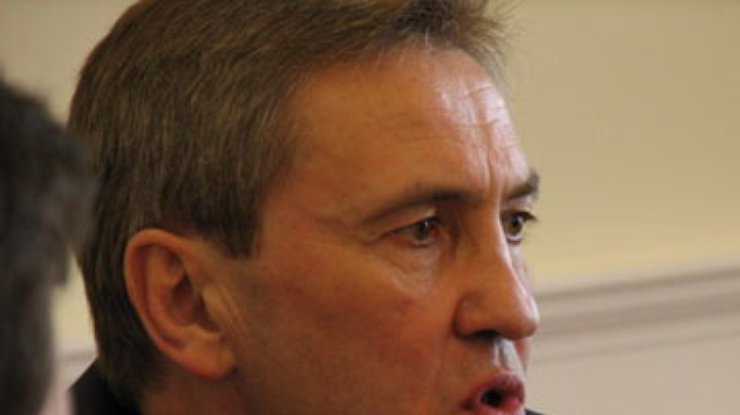 Черновецкий просит Ющенко дать оценку деятельности Балоги