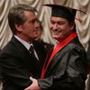 Ющенко вручил диплом своему сыну