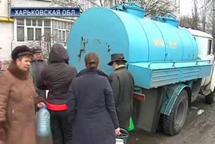 В городе Чугуев 32 тысячи человек остались без воды