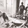 Йоко Оно призвала всех повторить акцию "В постели за мир"